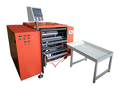 Rebobinadora Automática de Film Estirable sin Núcleo